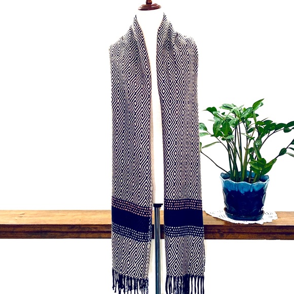 ❄️GAP Oversized Scarf/Shawl, One Size, Multi-colored (NWT) - Picture 3 of 7